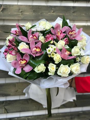 Букет цветов из: Розы и Хризантемы в Петровске
