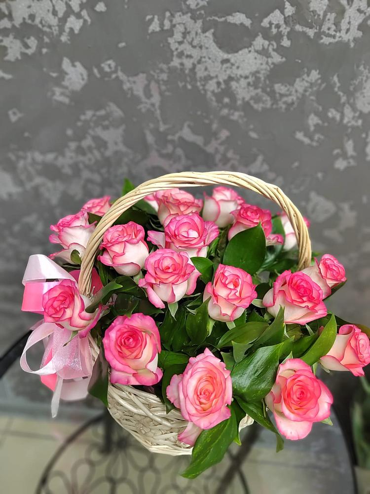 Цветочная композиция из Розы в корзине в Петровске