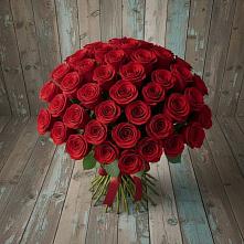 Букет 55 Красных роз Фридом #REPLACE_PRED# Петровске