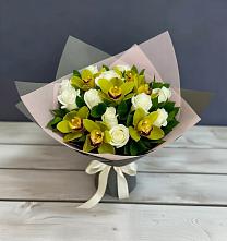 Букет цветов из:  Орхидеи и Розы в Петровске