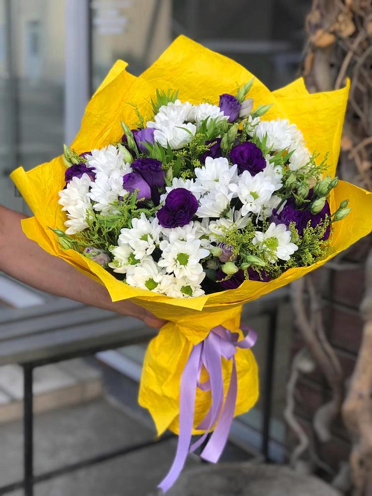 Букет цветов из: Ирисы, Хризантемы и Ромашки в Петровске
