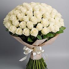 Букет 101 беля роза Белоснежка в Петровске