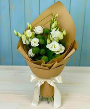 Букет цветов из:  Хризантемы и Лизиантусы #REPLACE_PRED# Петровске