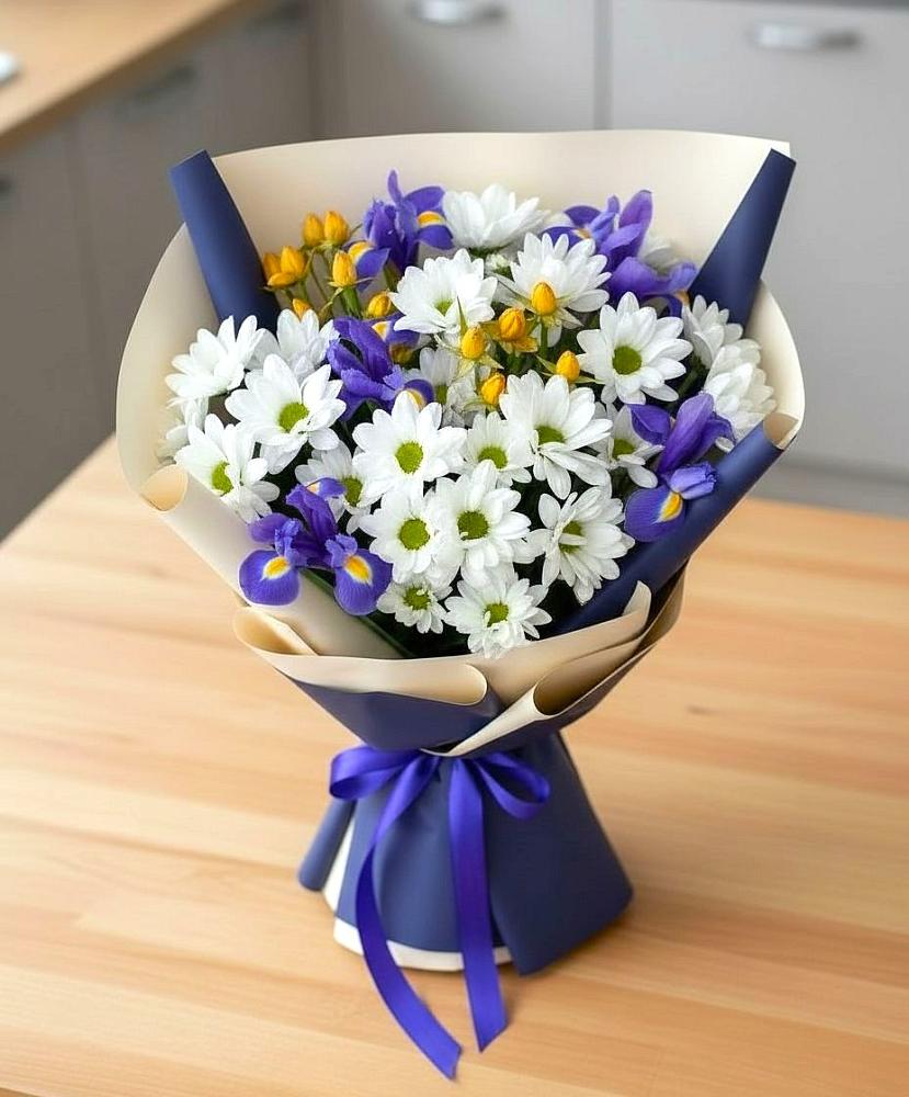 Букет цветов из: Розы, Ирисы и Хризантемы в Петровске