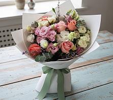 Букет цветов из:  Розы, Лизиантусы и Гвоздики #REPLACE_PRED# Петровске