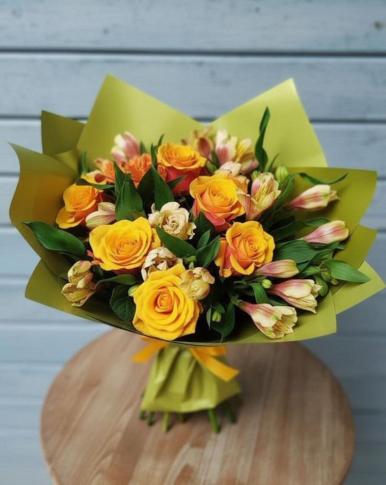Букет цветов из: Альстромерии и Розы в Петровске
