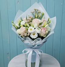 Букет цветов из:  Розы и Лизиантусы в Петровске