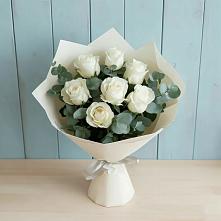 Букет Белые розы в Эвкалипте в Петровске