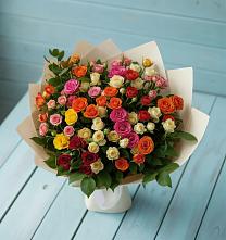 Букет Микс из разноцветных кустовых роз в Петровске