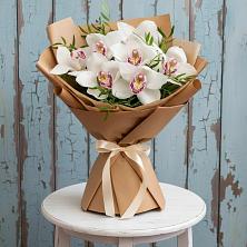 Букет цветов из:  Орхидеи и Розы в Петровске